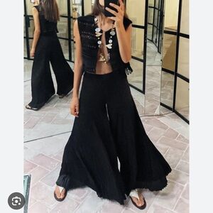 Zara Black Wide Leg Pleated Pants